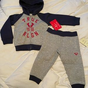 New with tags size 12M true religion Sweatsuit